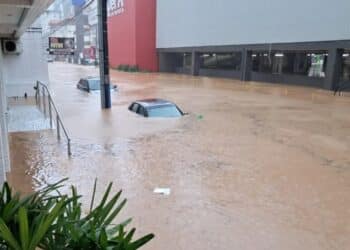 Tempestade provoca duas mortes em Santa Catarina