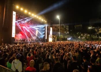 34 atrações de rock GRÁTIS em SP? Confira TUDO da Virada Cultural 2025!