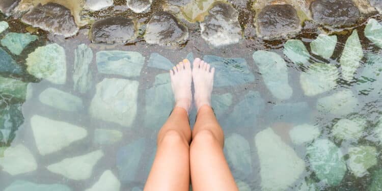 Esse lugar mágico com águas termais está conquistando os amantes da natureza