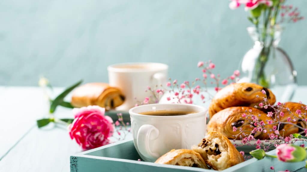 Veja como preparar um café da manhã e surpreender no dia das mães