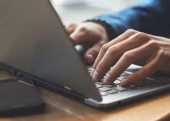 Governo libera consulta gratuita de multas online com CPF ou placa do veículo em 2025