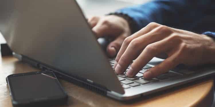 Governo libera consulta gratuita de multas online com CPF ou placa do veículo em 2025