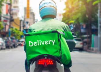 Moto de delivery - Créditos: depositphotos.com / shutterhero
