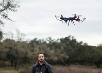 Drone - Créditos: depositphotos.com / Fosters