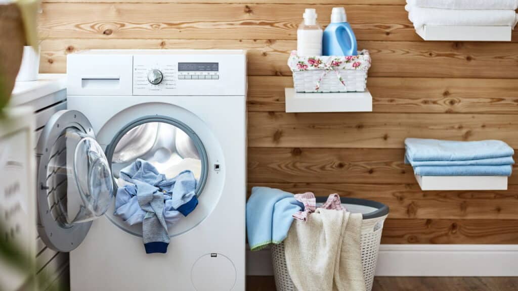 Top 4 detergentes para máquina de lavar que garantem limpeza sem pesar no bolso em 2026