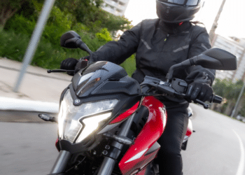 Bajaj Dominar NS 160 - Foto: Divulgação/Bajaj