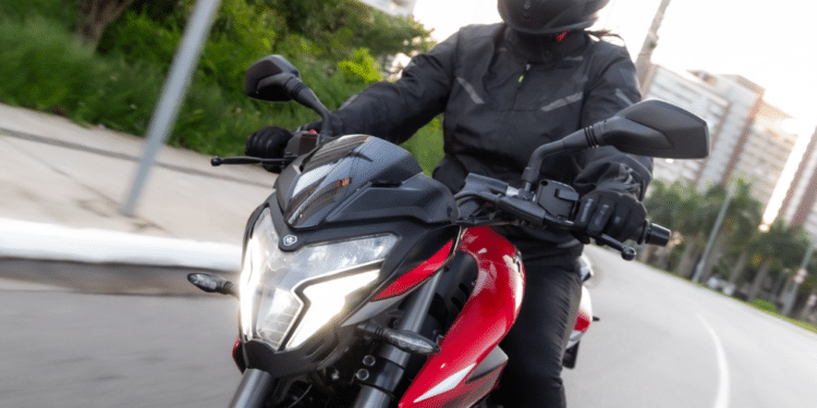 Bajaj Dominar NS 160 - Foto: Divulgação/Bajaj
