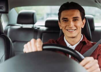 Motoristas comemoram nova lei de trânsito que ameniza essas multas e infrações em 2025