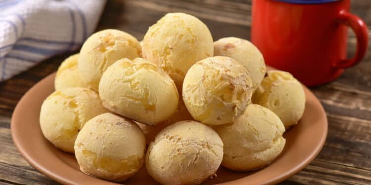 5 receitas de pão de queijo fit que são mais leves e tão gostosas quanto o tradicional