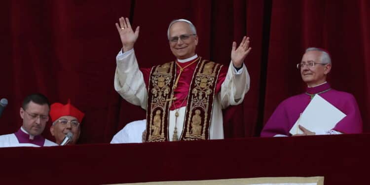 Papa Leão XIV encontra diplomatas e destaca importância do diálogo global