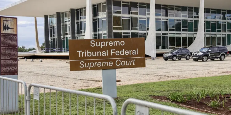 STF invalida lei do Paraná e procuradores não terão honorários limitados