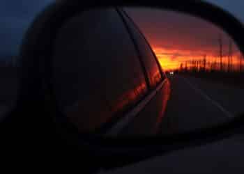 Com nova lei dos retrovisores que já está em vigor motoristas estão tendo que se adaptar