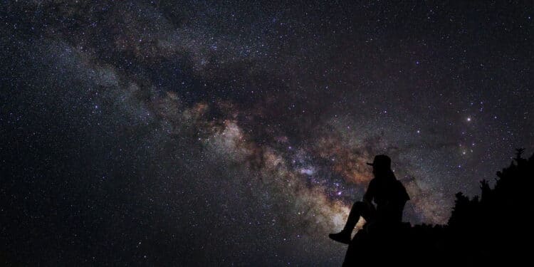 Afinal, o que significa 'tomar banho de estrelas', essa nova moda de bem-estar?