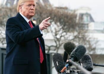 Trump quer limitar acesso de estrangeiros a Harvard