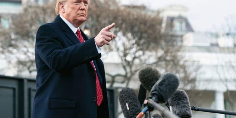Trump quer limitar acesso de estrangeiros a Harvard