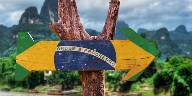 Top 10 destinos brasileiros imperdíveis para você explorar e conhecer em 2025