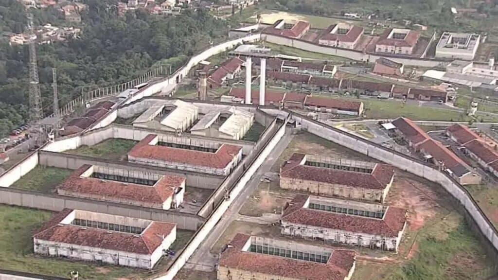 Justiça libera funcionamento da maior penitenciária de Minas após interdição
