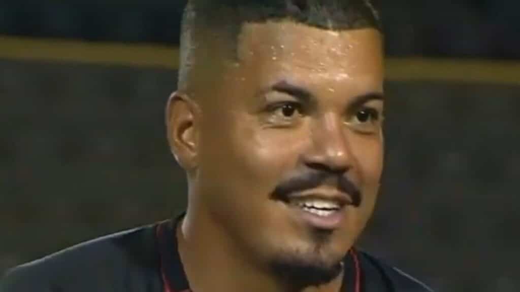 Famoso ex-jogador com passagem por Santos e São Paulo é preso; entenda o caso