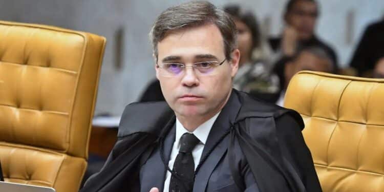 Escândalo no INSS: Mendonça exige explicações da PF e de outros órgãos federais