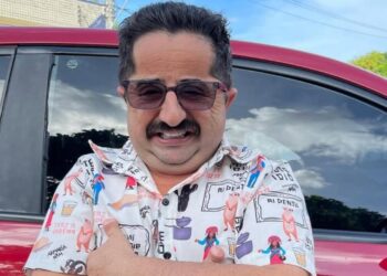 Humorista sofre acidente na Record e vai parar às pressas no hospital