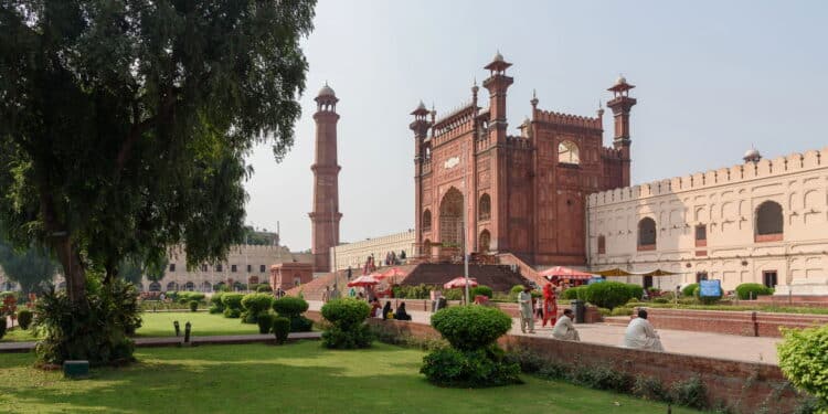 Plano de cessar-fogo do Paquistão chega a Irã e Estados Unidos, segundo agência internacional