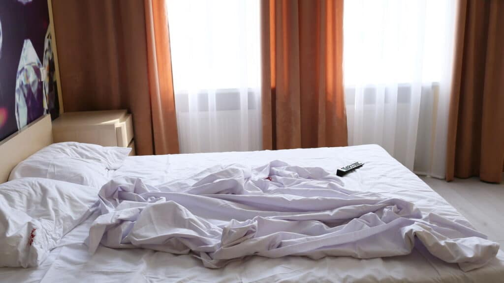 Você nunca imaginou: revelados os pontos mais sujos de um quarto de hotel, segundo camareiras