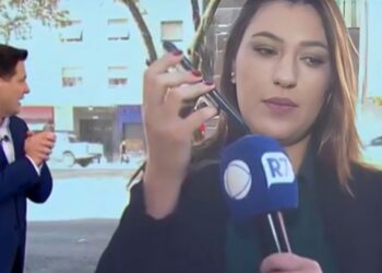 Assustador: repórter da Record sofre tentativa de assalto em plena reportagem; veja