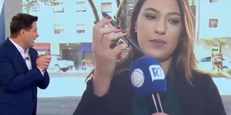 Assustador: repórter da Record sofre tentativa de assalto em plena reportagem; veja