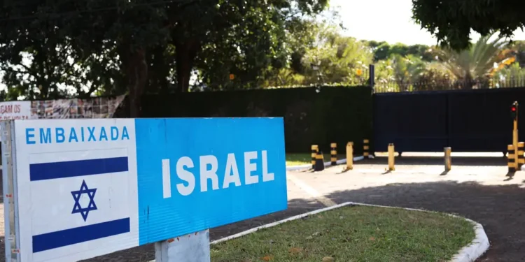 Israel fecha embaixada e consulado no Brasil após tensão com Irã