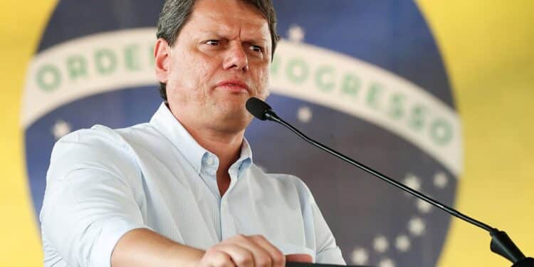 Tarcísio defende Bolsonaro no STF em fala de 10 minutos