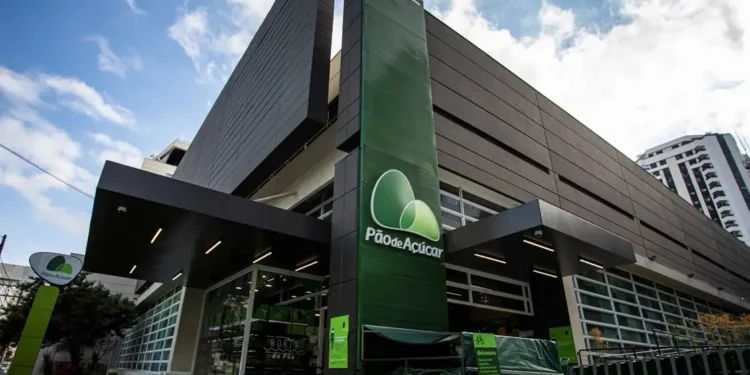 Pão de Açúcar fecha mais uma loja