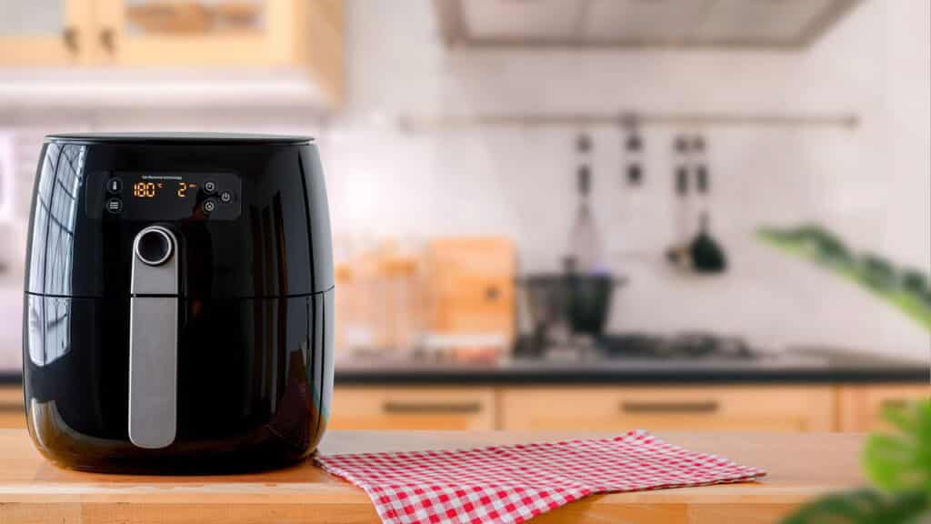 Airfryer perde espaço e novos aparelhos dominam as cozinhas brasileiras!