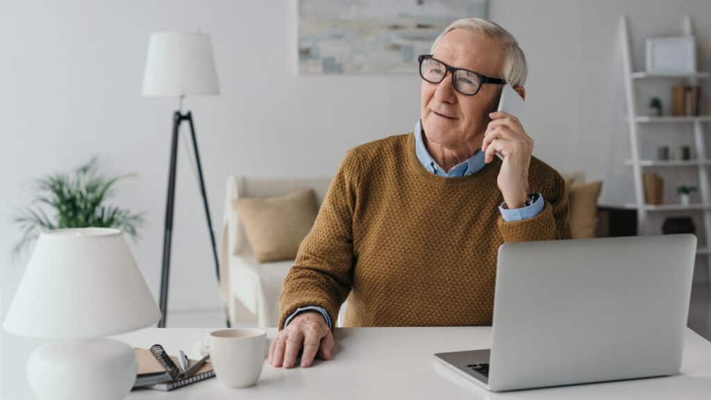 Nova regra permite aposentadoria aos 55 para trabalhadores brasileiros!