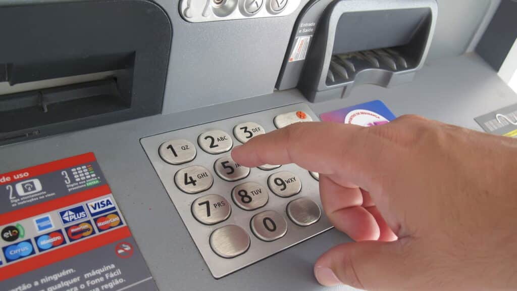 Banco Bradesco 06/06 faz comunicado importante para todos os brasileiros donos de conta corrente e poupança!