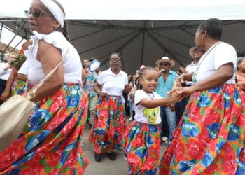 Imagem de festa típica do nordeste - Créditos: depositphotos.com / joasouza