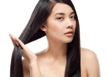 Os 3 óleos naturais que todo cabelo precisa para crescer saudável
