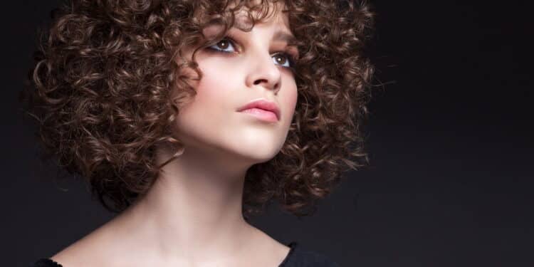 O creme vegano mais potente para cabelos secos e com frizz!