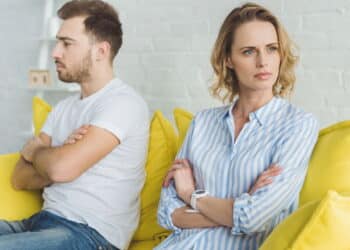 Psicólogos alertam sobre o efeito oculto do silêncio nos relacionamentos!