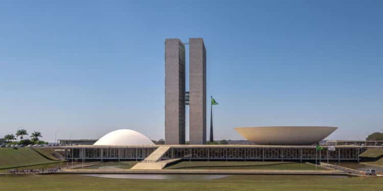 Congresso deve ler pedido de CPI do INSS em sessão conjunta para análise de vetos