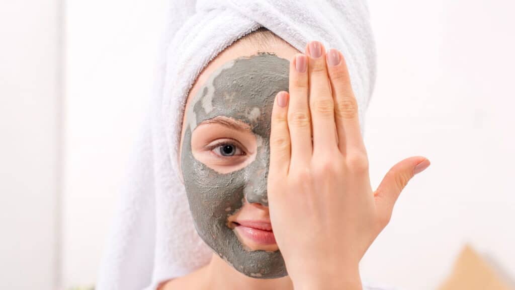 O creme barato mais eficaz para rejuvenescer a pele madura!