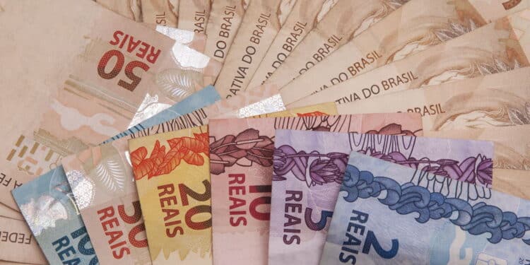 Novo salário mínimo vai impactar milhões de brasileiros com ganho real inédito!