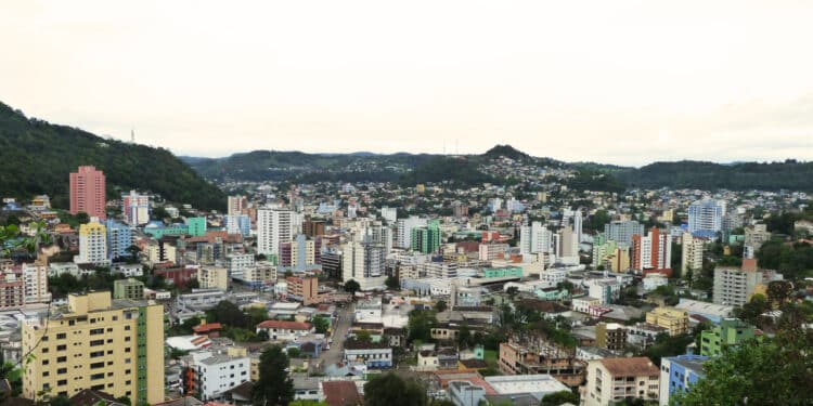 A cidade mais tranquila do Brasil para viver bem em 2025!