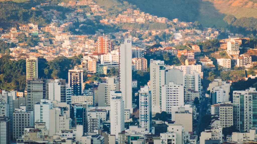 Vista da cidade de Juiz de Fora, Minas Gerais, Brasil - Créditos: depositphotos.com / hug0martins