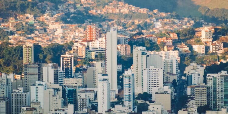 Vista da cidade de Juiz de Fora, Minas Gerais, Brasil - Créditos: depositphotos.com / hug0martins