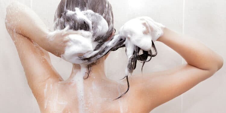 Você está lavando o seu cabelo ERRADO! As melhores dicas para ter o cabelo mais saudável!