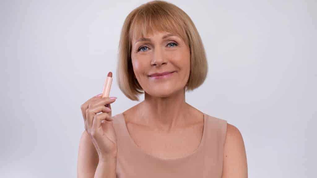 Os batons mais rejuvenescedores para mulheres acima dos 60!
