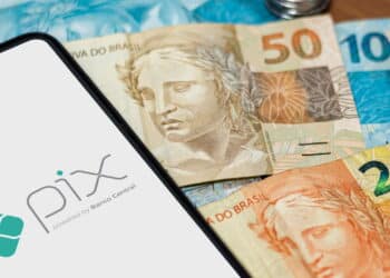 Brasileiros poderão receber PIX surpresa após autorização do Banco Central