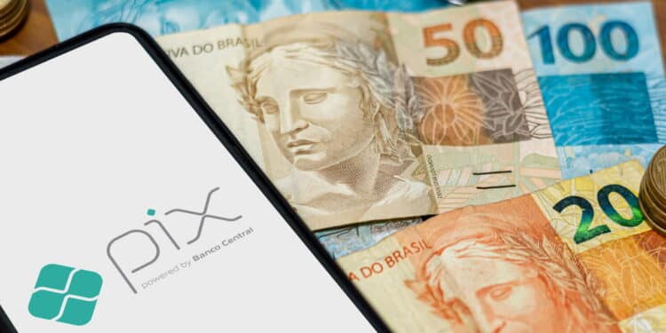 Brasileiros poderão receber PIX surpresa após autorização do Banco Central