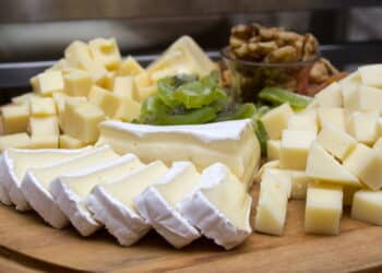 Queijo popular está sendo recolhido de todos os mercados por risco grave à saúde!