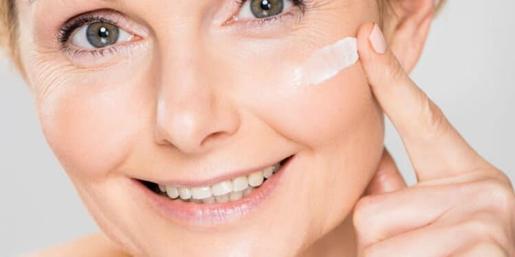 Os cremes antirrugas mais baratos para quem quer rejuvenescer a pele!